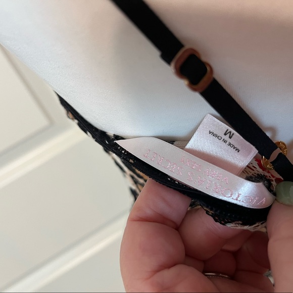 (GUC) Victoria Secret Sexy Animal Print Lingerie - Picture 13 of 14